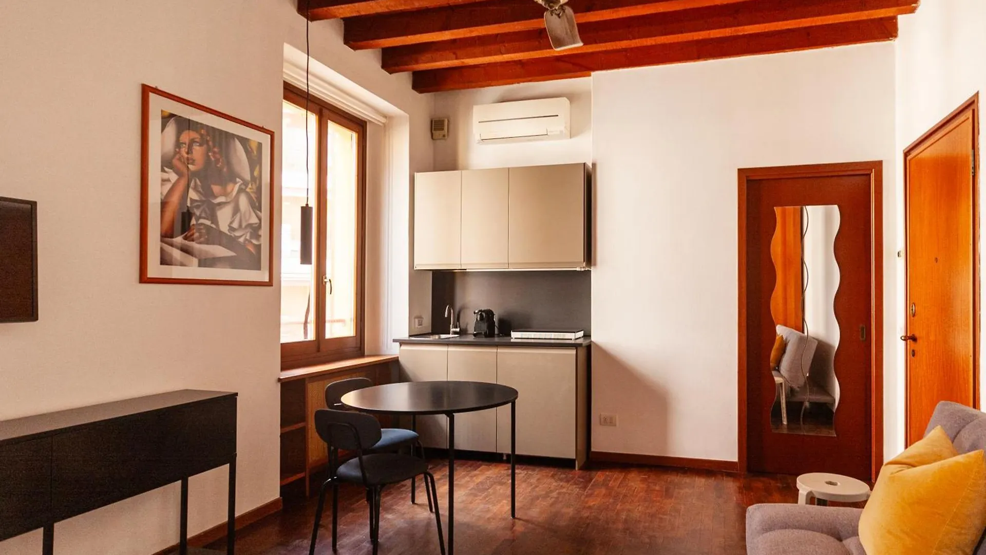 Apartment Youhosty - Anfiteatro 12 Milan